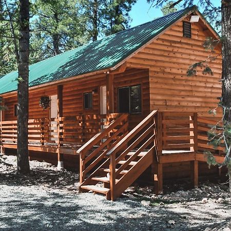 Pinewoods Resort And Rv Park Duck Creek Village Εξωτερικό φωτογραφία
