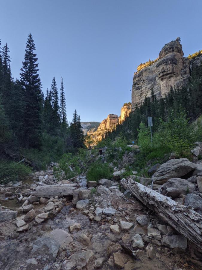 Pinewoods Resort And Rv Park Duck Creek Village Εξωτερικό φωτογραφία